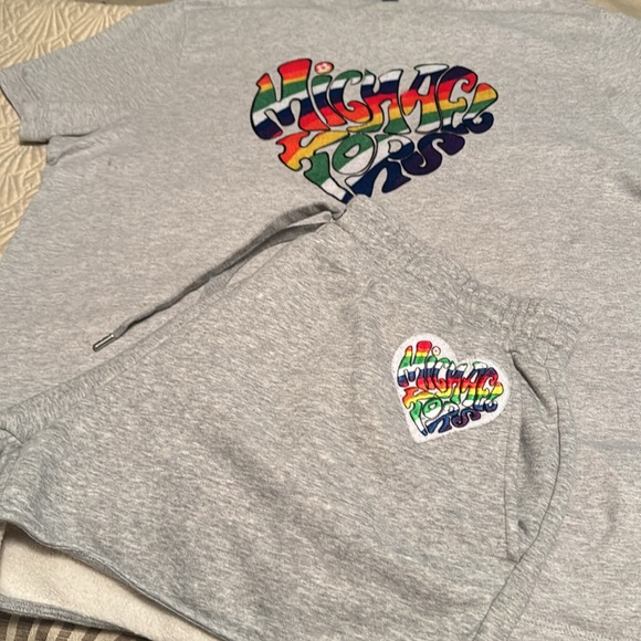 Michael Kors Rainbow Collection 2pc Short set Tshirt & Jogger Shorts Grey EUC - Picture 15 of 16